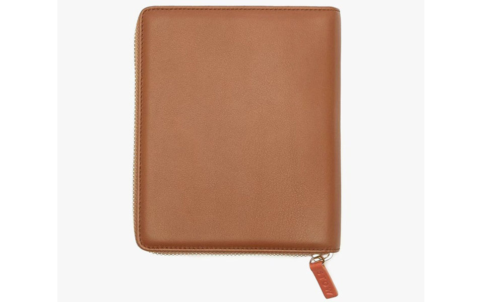 13 best travel wallets for getaways in style 11