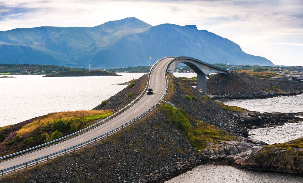 discover the best road trips in the world 10
